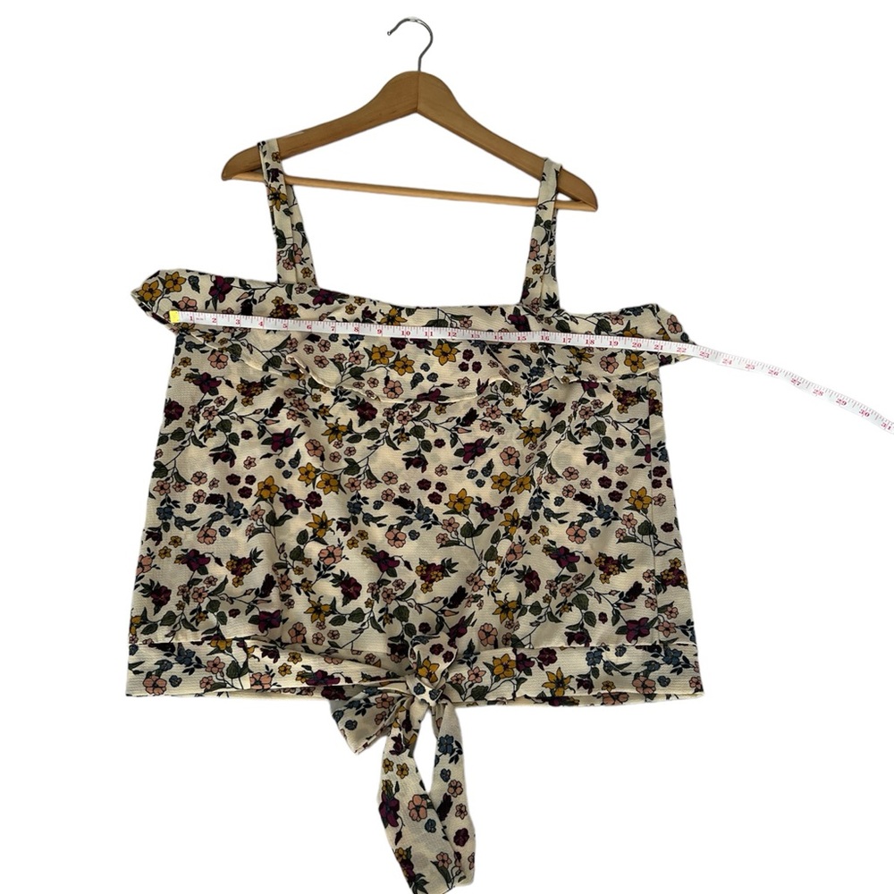 Floral Ruffle Blouse - Picture 5 of 7